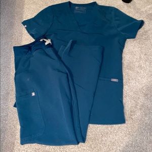 Caribbean blue FIGS scrub set